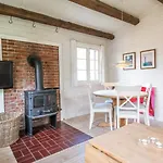 بيت للعطل Scenic Log Cabin In Rindby-By Traum